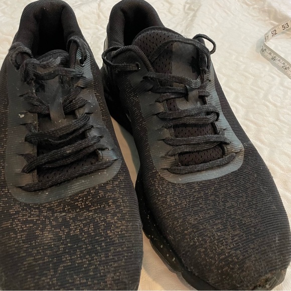 Under Armor Charged Escape 2 Men’s Black Sneakers Size 9.5 Shoes Running Active - Picture 3 of 10